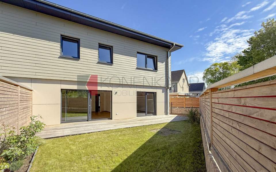 Garten & Terrasse nach Süden