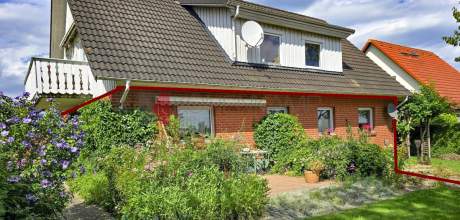 Südansicht mit Terrasse